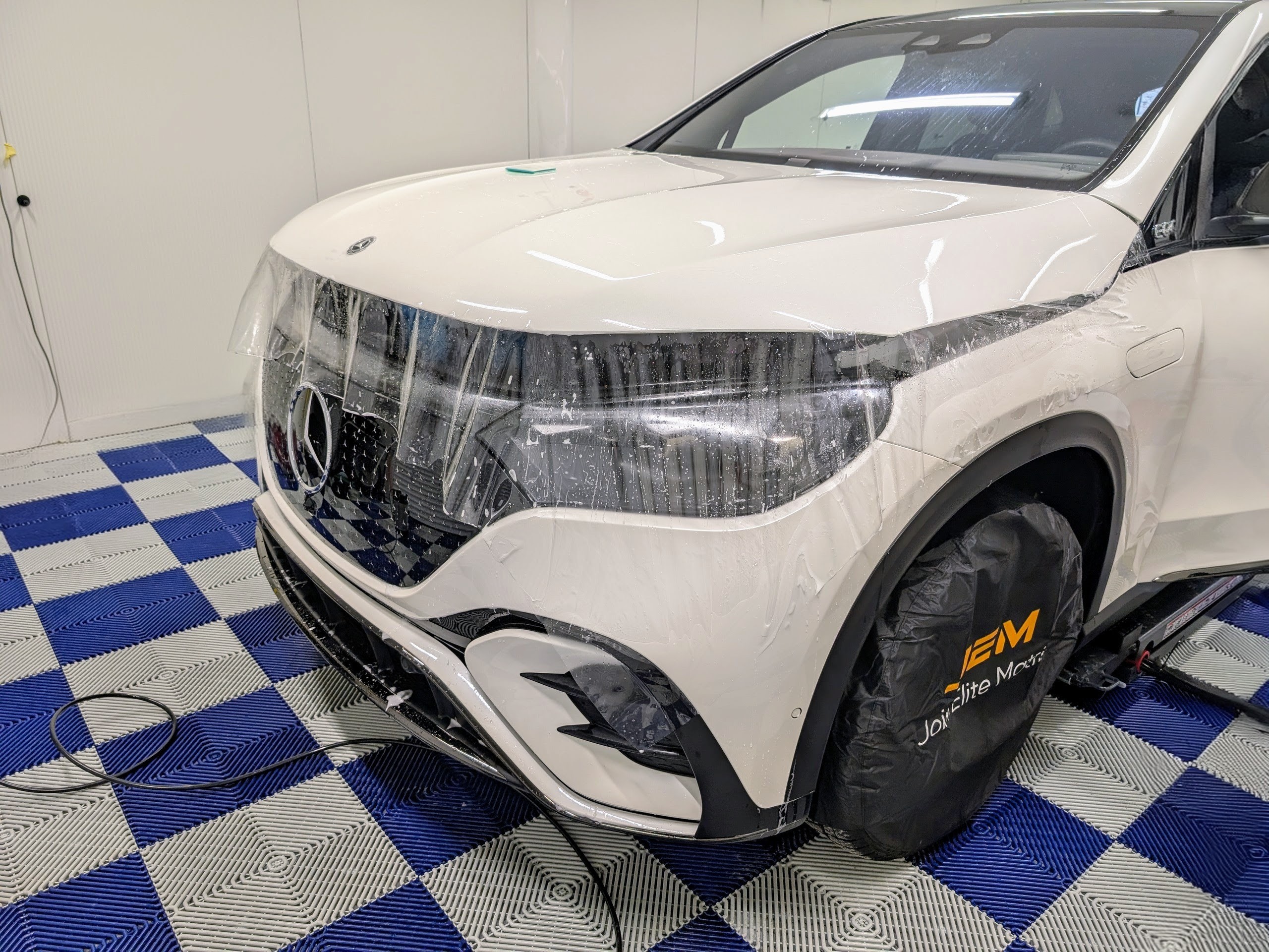 PPF ochrana přední části Mercedes EQE